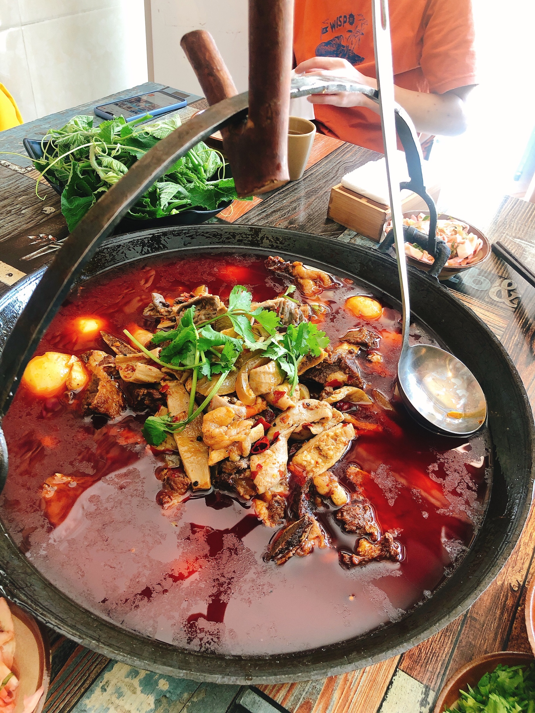 巴山大峡谷于氏吊锅楼餐厅图片