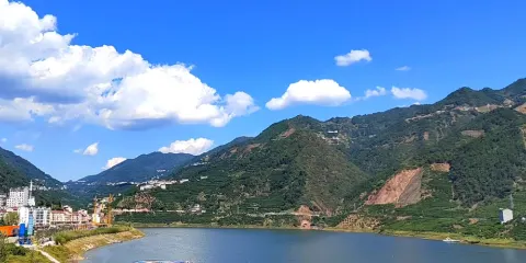 湖北三峽橙谷滑翔傘基地