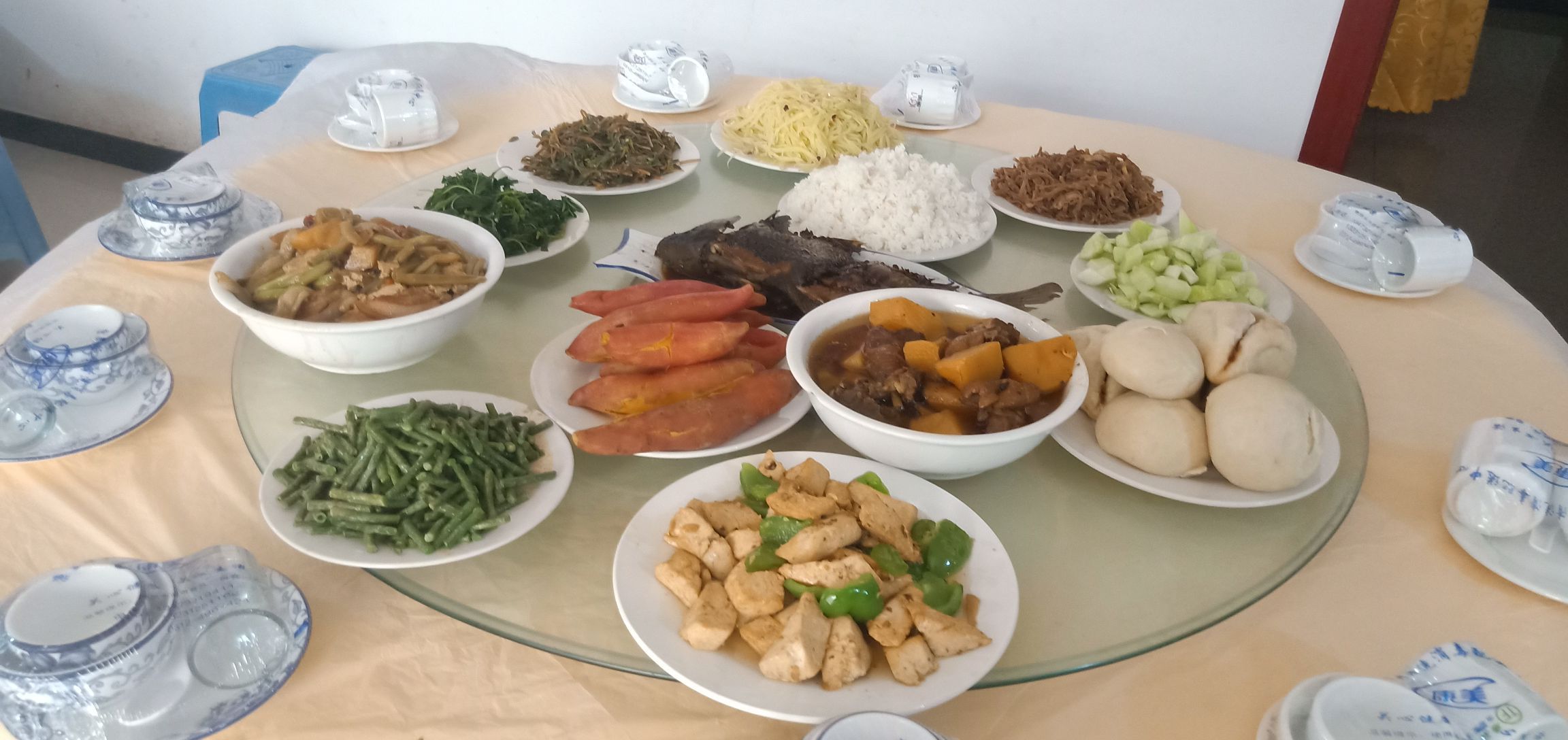 山外源独一处餐厅图片