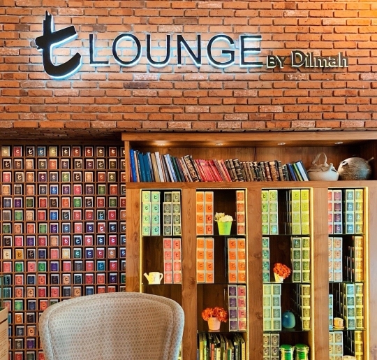 The t-Lounge on Chatham Street by Dilmah