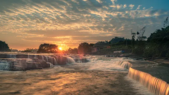 銅梁老虎口瀑布