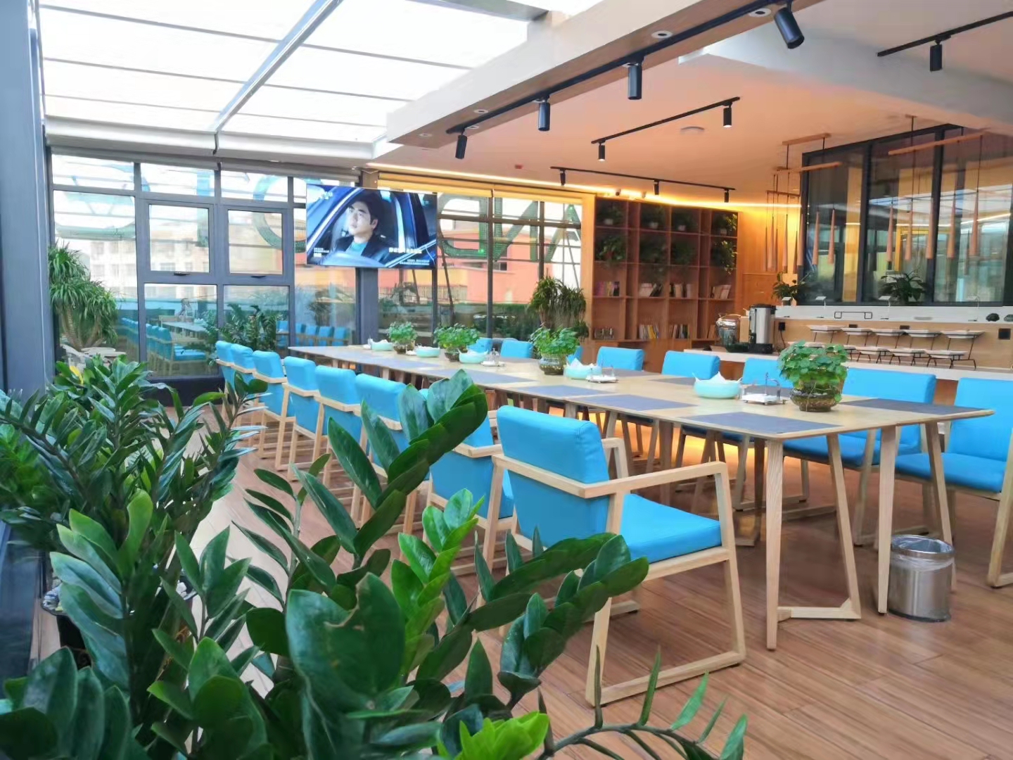 麒御酒店(淅川店)·阳光餐厅餐厅图片