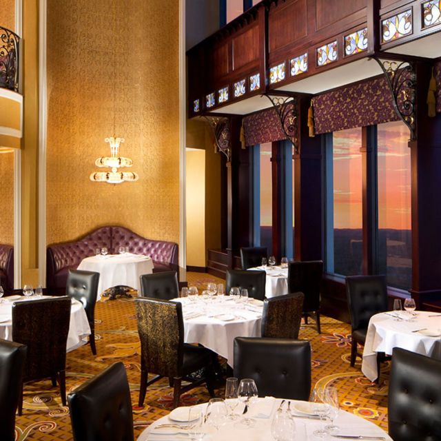 TS Steakhouse餐厅图片