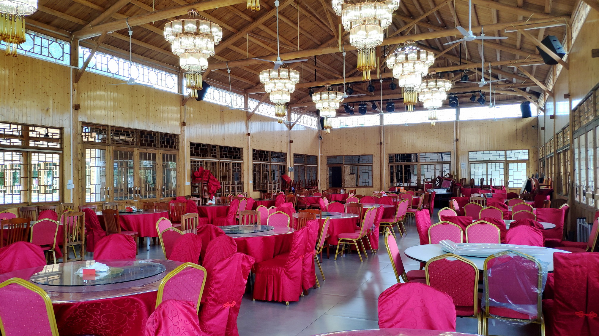 井冈山丽洲休闲山庄·水上餐厅餐厅图片