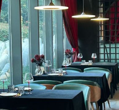 东岛·晚风西餐厅