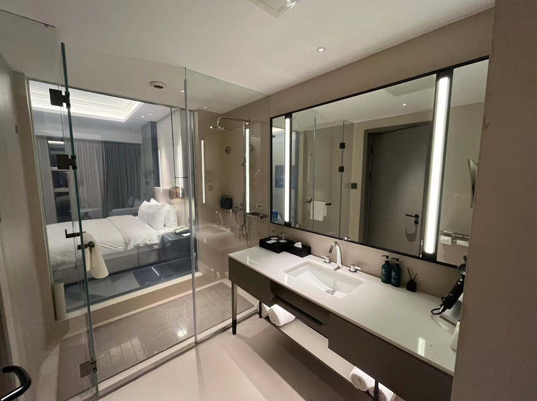 都江堰皇冠假日酒店-都江堰市必去景点