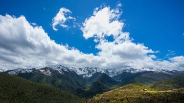 Baima Snow Mountain Pass
