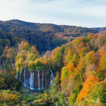 克罗地亚扎达尔+普利特维采湖群包车游｜欧洲九寨沟&畅游十六湖