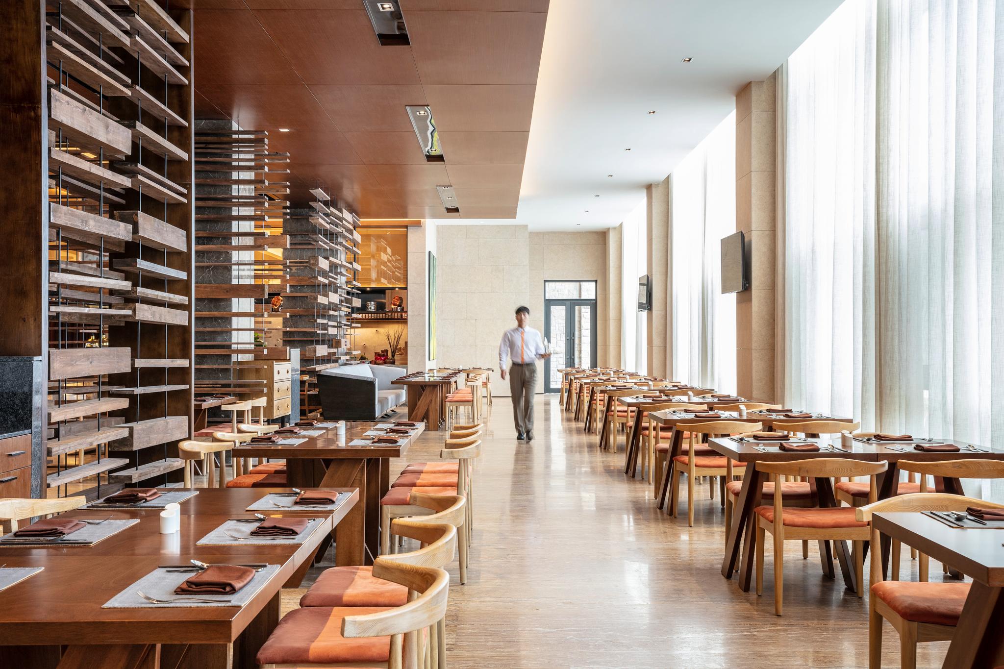 长白山吉视传媒铂尔曼度假酒店·岳桦中餐厅