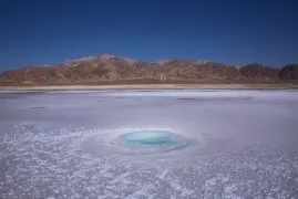 海西4日遊:茶卡鹽湖的夢幻景觀,烏素特水上雅丹地質公園的奇觀