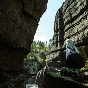 恩施梭布垭石林景区一日游【纯玩含30元景交车 女神节特惠】