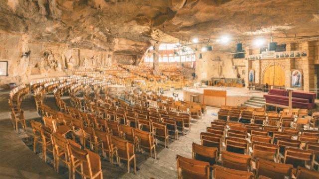 洞穴教堂