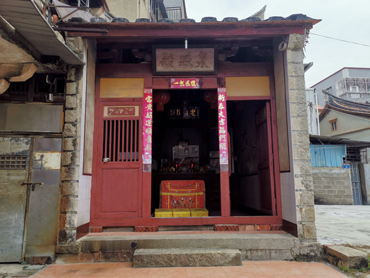 马巷泉威殿
