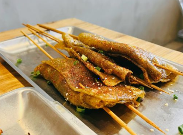 渝小憨烧烤工厂·精酿啤酒(空港新城店)