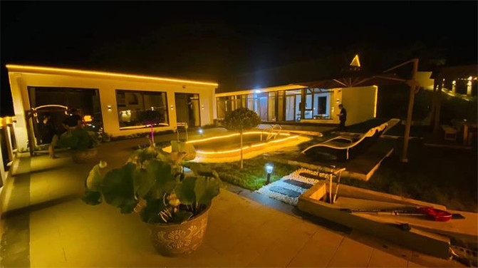 天津薊縣盤山民宿推薦：攬山小築精品民宿，極具設計感的民宿小院。