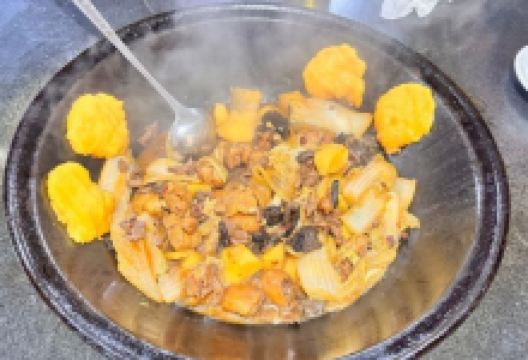 林海雪缘铁锅炖美食图片