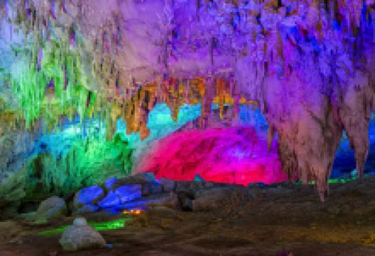 百魔洞景点图片