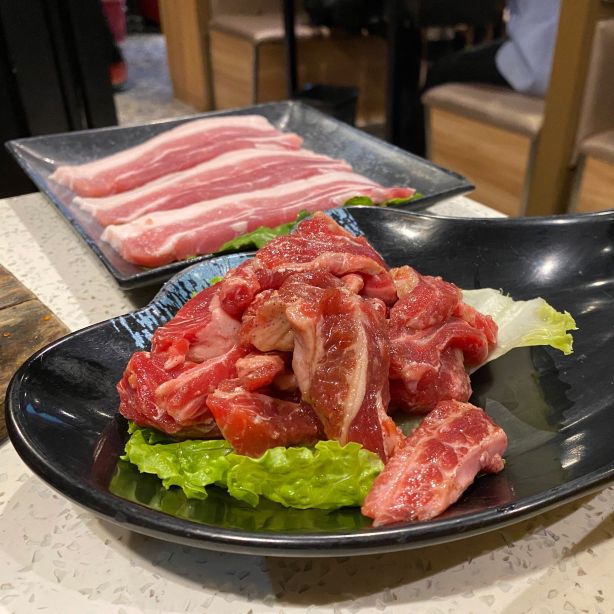 新村串烧烧烤(泊金湾店)