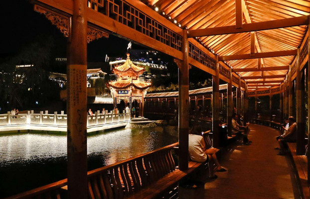 一碗素面50块的景区，古镇全都是后建，门票竟赶超一线景区