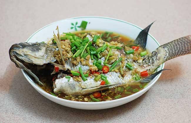 骆越田园假日酒店(大新安平仙河店)·牛图腾餐厅餐厅图片