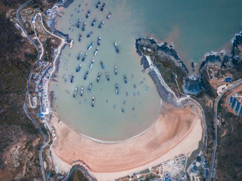 雾城沙滩