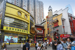 五一期间，长沙成为全国“顶流”网红城市，为何各条美食街都爆满