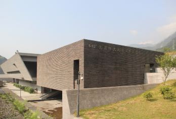 都江堰+5·12汶川映秀震中纪念馆一日活动【包车游&上门接送】【[服务保障]老司机出游安全保障；】