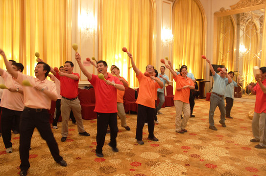 中国人寿岱岳区支公司举办“悦己而行 熠熠芳华”主题活动