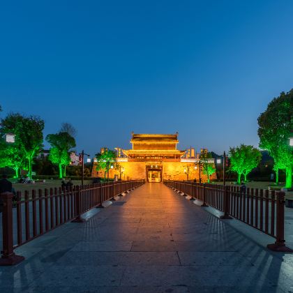 宏村景区+徽州古城+新安江山水画廊+屯溪老街3日2晚跟团游