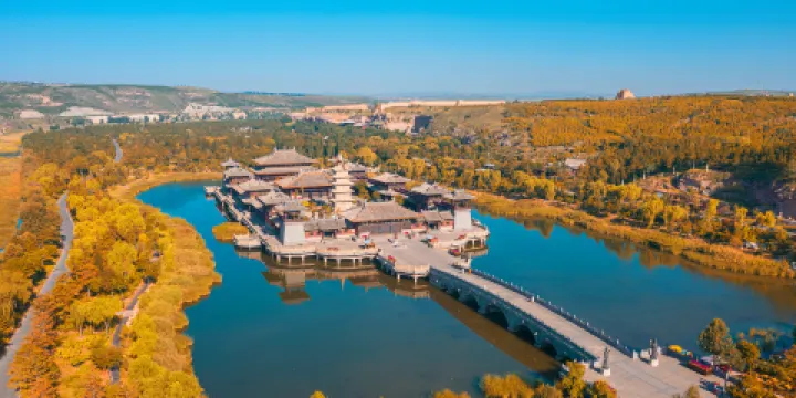 雲岡石窟-靈巖寺