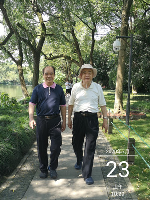 三潭印月:欣赏毛主席手书康有为楹联