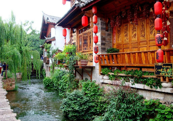 丽江,香格里拉,泸沽湖八日游