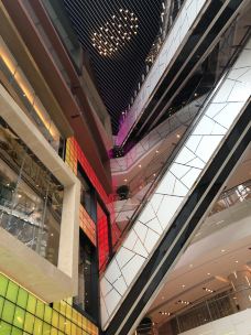 环贸iapm商场-上海-小蜜桃爸爸爱遛娃