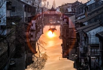 苏州+拙政园+寒山寺+虎丘山+山塘街 导游|翻译地陪|包车G【全程中文/英文/俄语/小语种服务，沟通无障碍，景点可调】