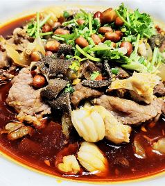 兴安省游记图文-在大东南，来一桌南宁最火爆的凉拌牛杂