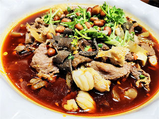 在大东南，来一桌南宁最火爆的凉拌牛杂