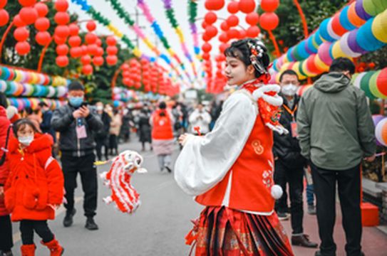 从小年到大年，到绵竹过中国年