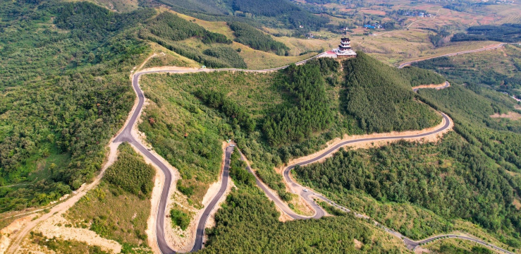 三贤山
