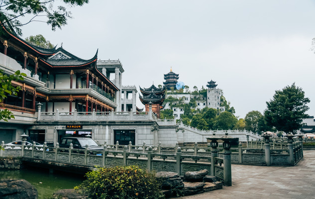 浙江超壕老板，几十亿打造景区，将传统红木文化同旅游完美结合
