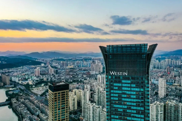 眺望城市天际，俯瞰南塘夜景；泛舟塘河，纵览温州山水，跟着威斯汀玩转鹿城