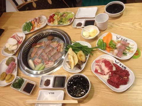 小科自助烤肉火锅(威百店)