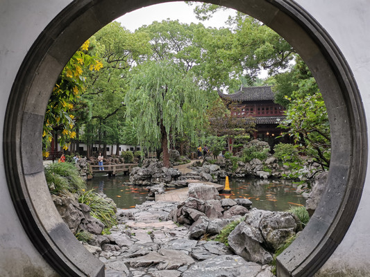 豫园——隐匿在现代都市里的旧时东方园林