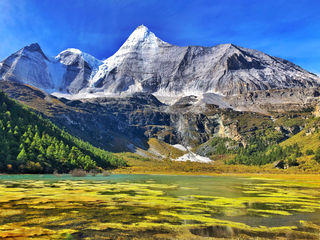 稻城亚丁，赴一场秋天的童话