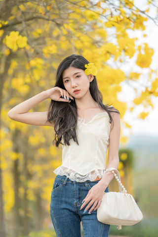 黄风铃花人像 一组 （2022年03月18日 摄于从化天适樱花悠乐园）