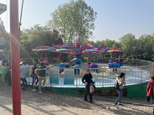 汉城湖游乐场