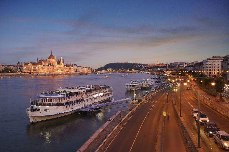 Budapest Danube Boat Tour