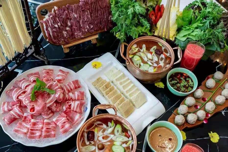 石油宾馆餐饮餐厅图片