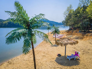 武汉周边有一个“小马代”你知道吗？绝美岛屿沙滩露营，你想要的度假这里都有