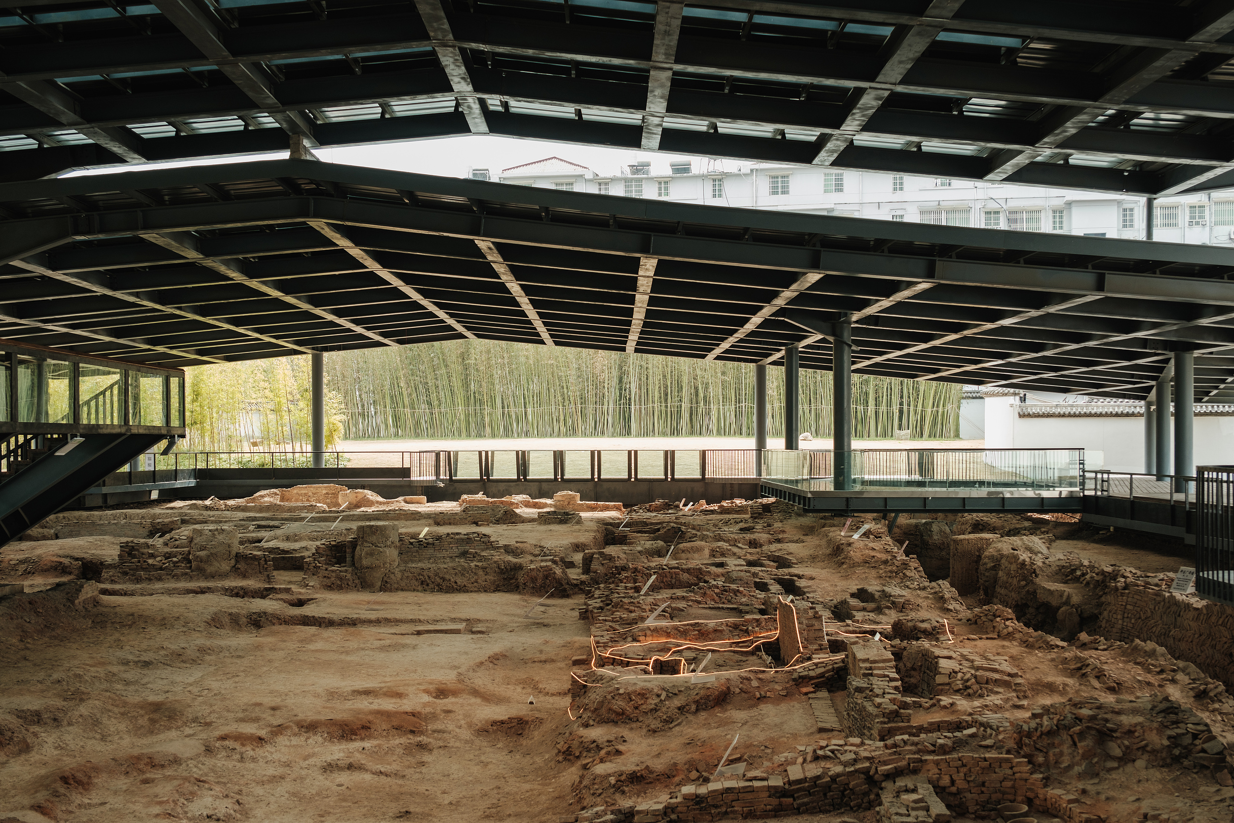2-Day Jingdezhen Tour: Ceramic Cultural Journey, Imperial Kiln and Ancient Folk Customs