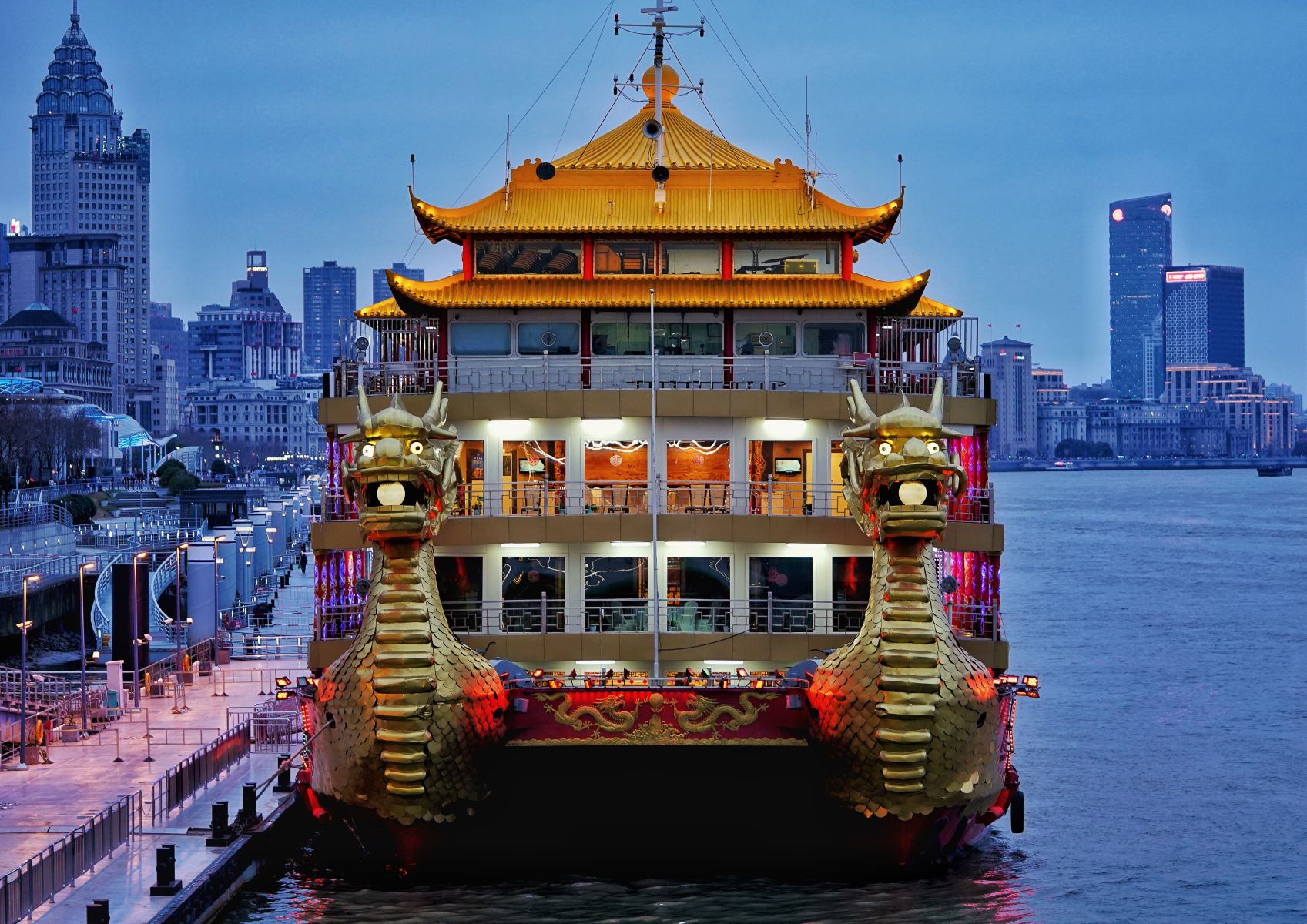 "龙船"黄浦江游船